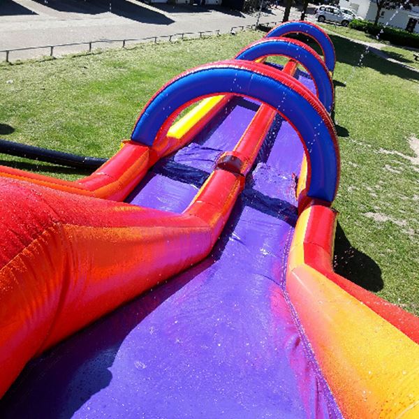 Stormbaan Rodelbaan met water 27 meter💧