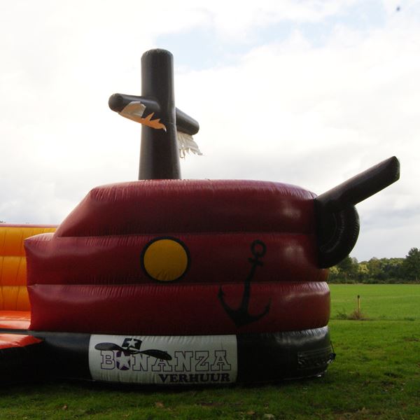 Springkussen piratenschip