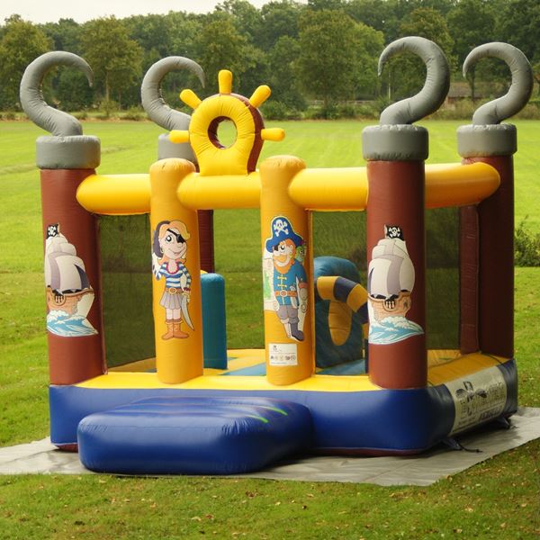 Springkussen zeerover Springkussen zeerover