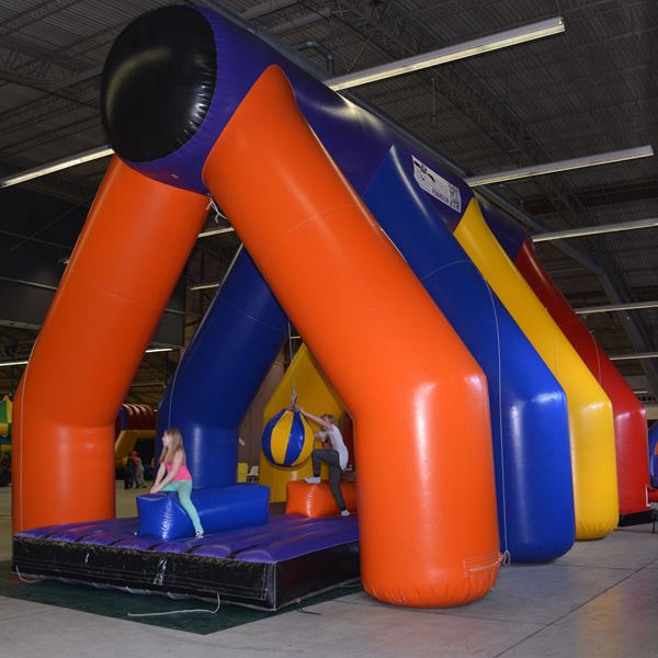 Stormbaan gooi hem / haar eraf 12 meter Stormbaan gooi hem / haar eraf 12 meter